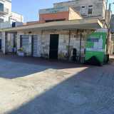 La fontanella si � sempre trovata in piazza Roma, uno slargo posto di fronte al mercato coperto. Fu posta l� negli anni 20 quando venne realizzato il lungomare che circonda il porticciolo di Santo Spirito